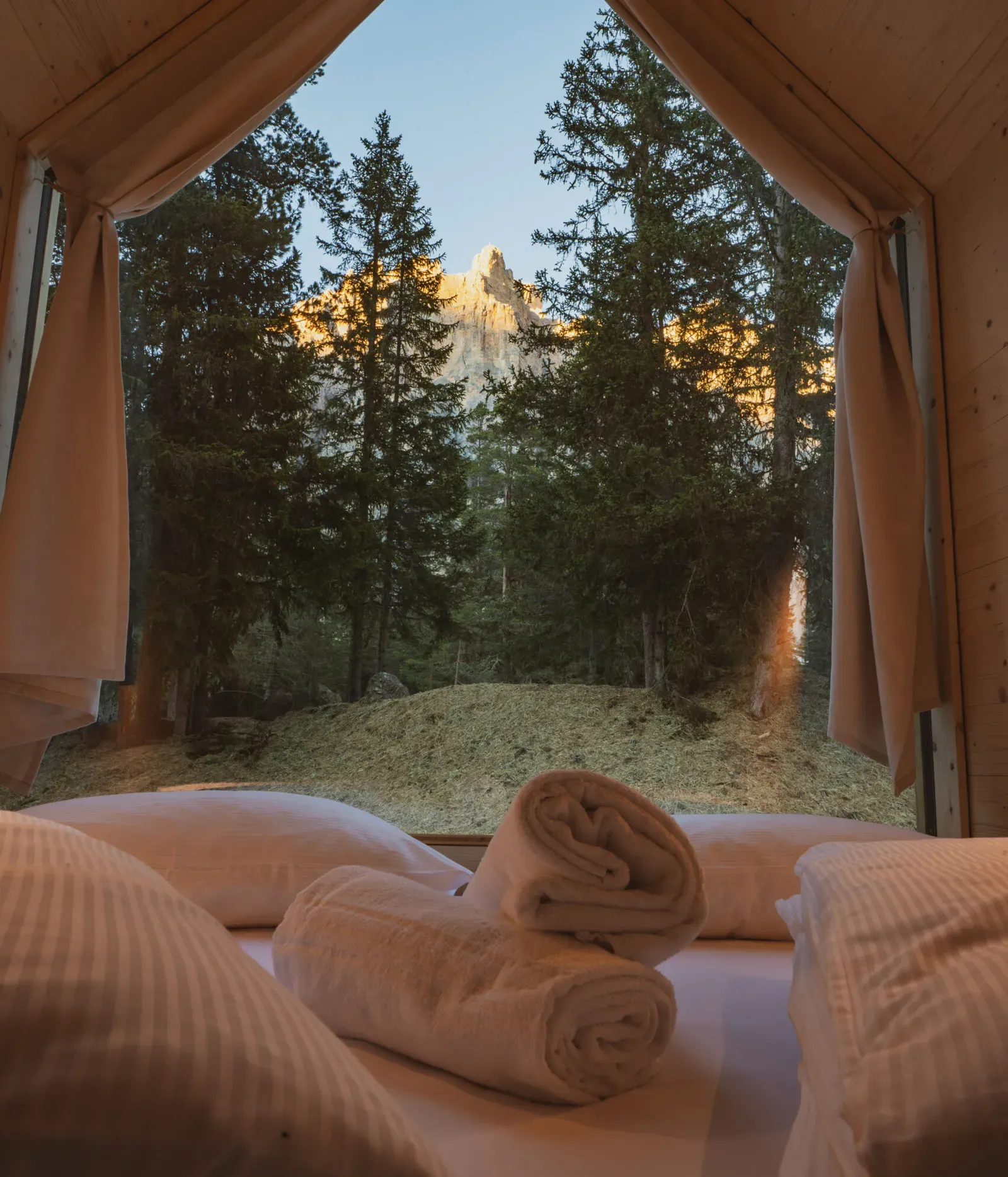 Forest Cabin con vista on vista sul gruppo delle Conturines