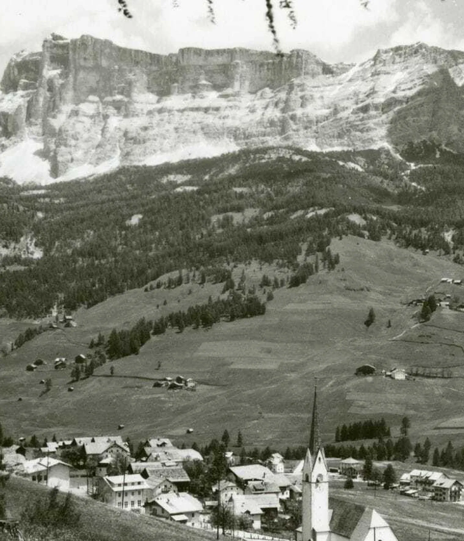 Foto storica la villa ©Archive Istitut Ladin