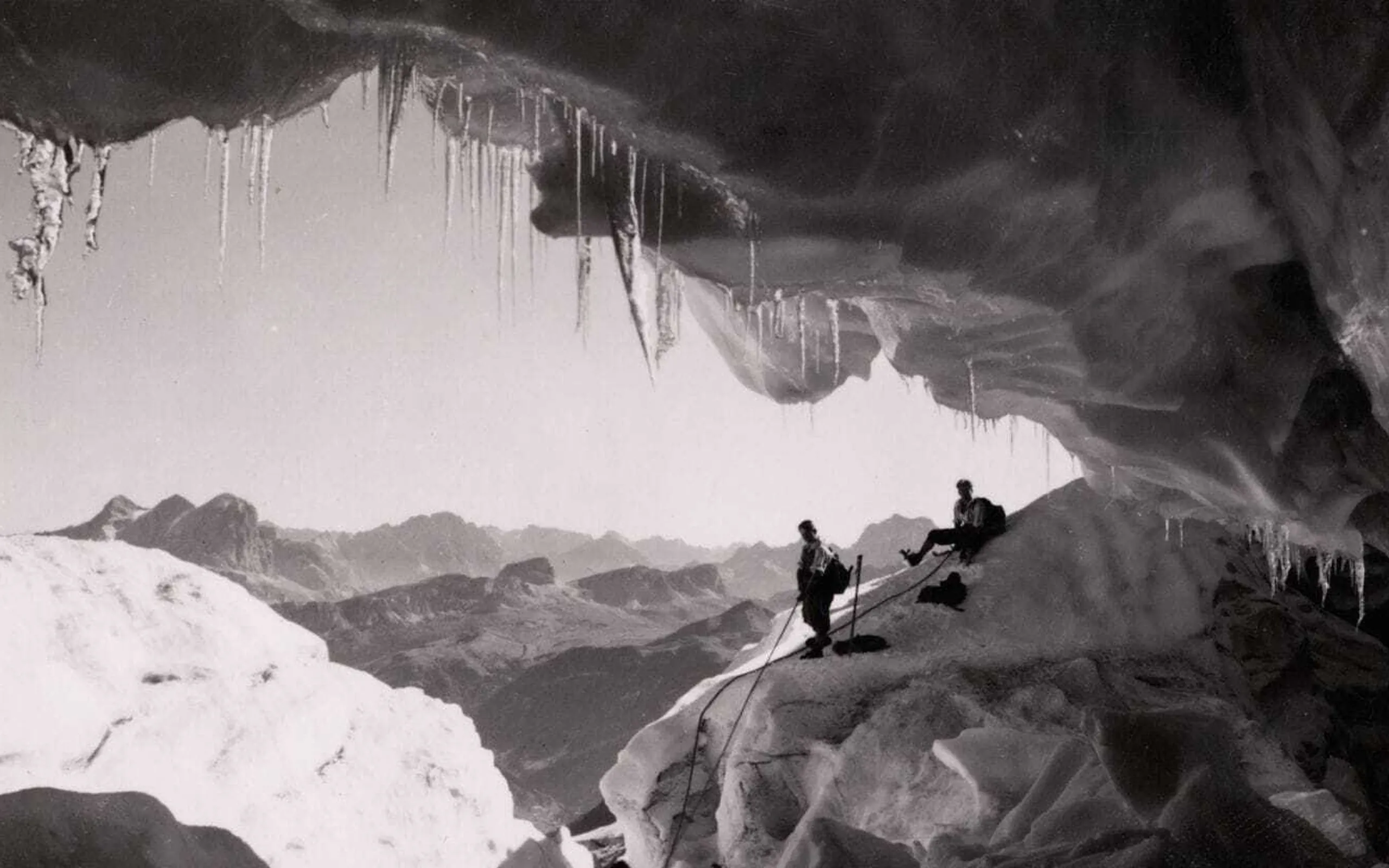 Alpinismo storico dolomiti ©Archive Istitut Ladin