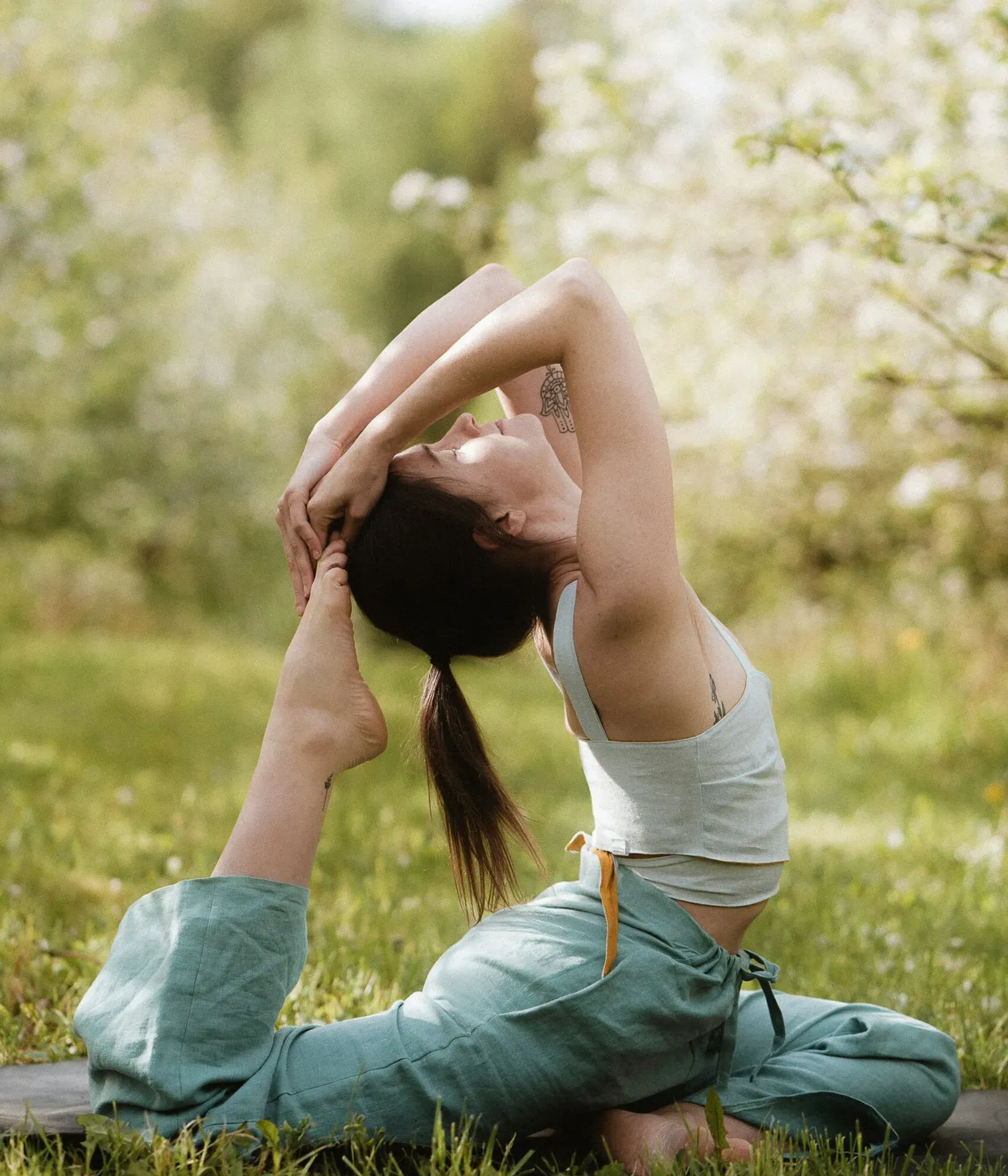 Yoga all'aperto mattina
